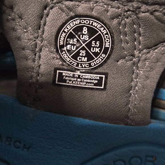 KEEN  Clearwater CNX Sandals, 8 - Picture 6 of 7